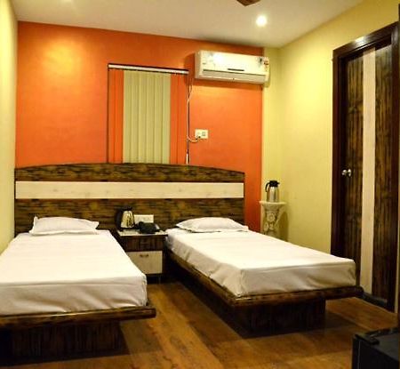 Hotel Rock Star Калькутта Экстерьер фото